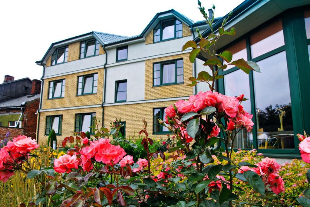 Hotel Linda - Helvita Liepāja Eksteriør billede